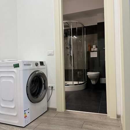 Renting Solutions Studio Yaş Dış mekan fotoğraf