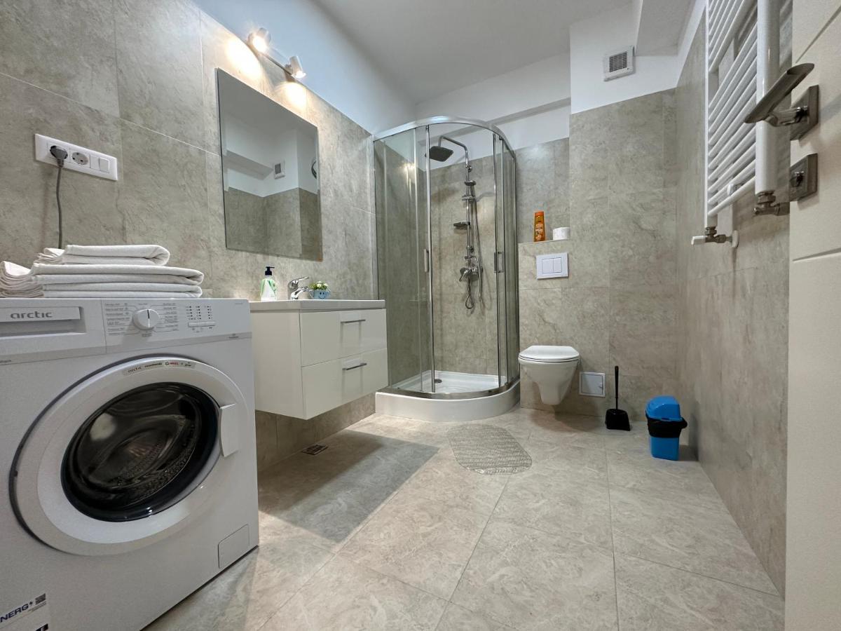 Renting Solutions Studio Yaş Dış mekan fotoğraf