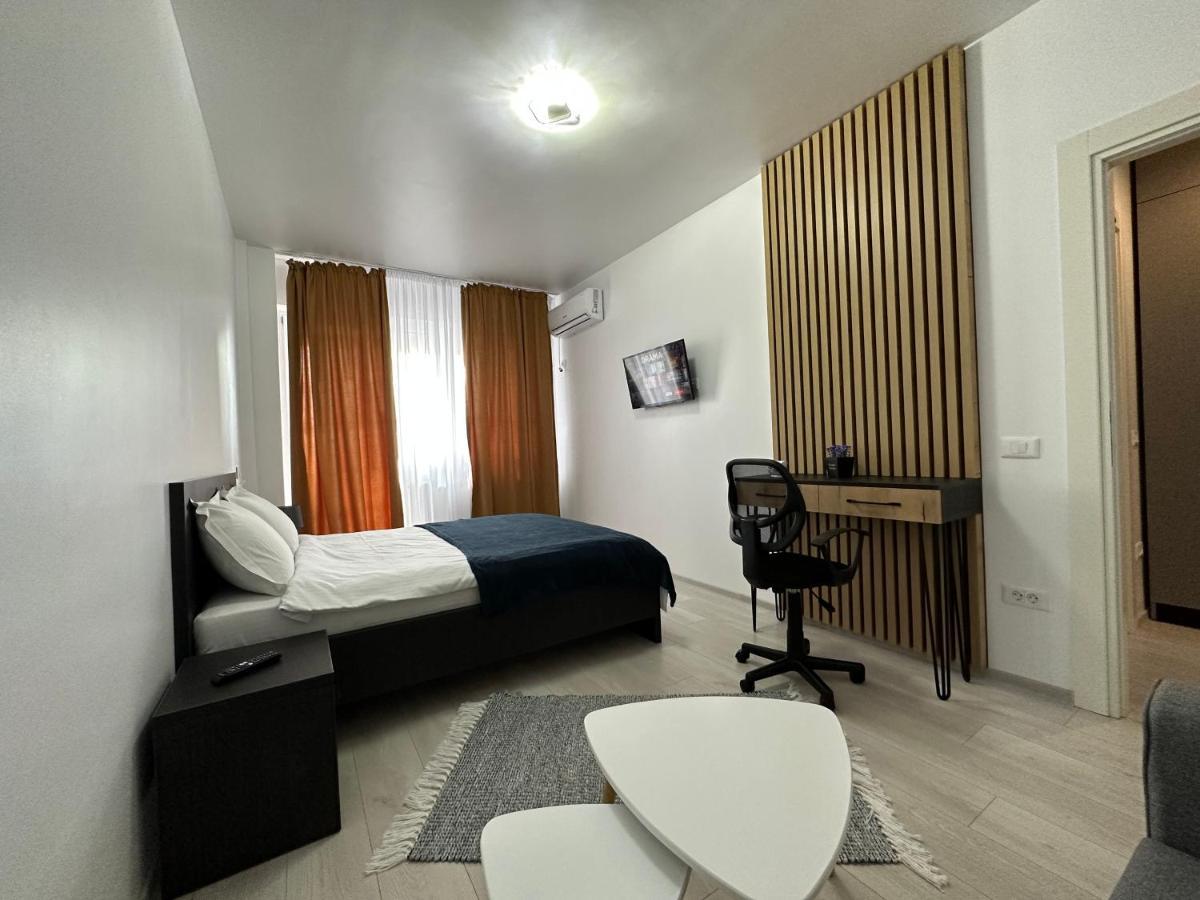 Renting Solutions Studio Yaş Dış mekan fotoğraf
