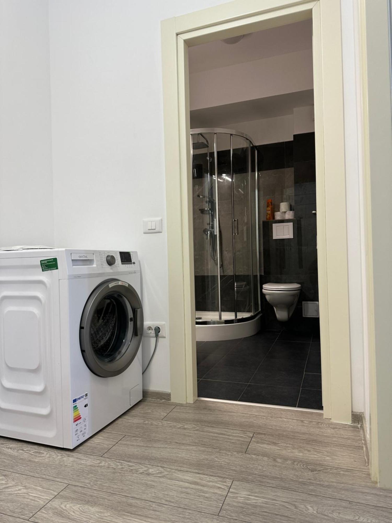 Renting Solutions Studio Yaş Dış mekan fotoğraf